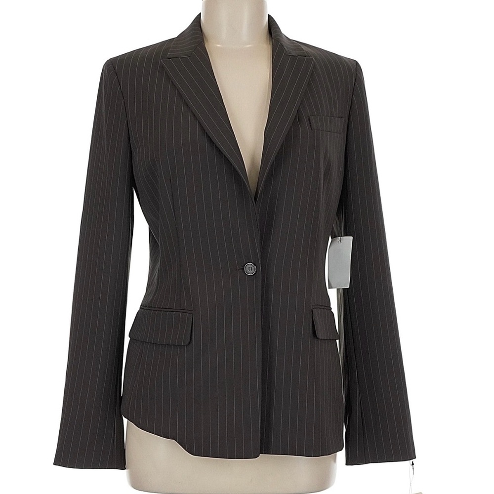 NWT Tahari Size 8 Blazer